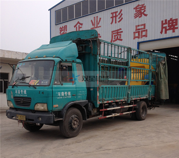 <a href='http://94mmp.cn/psj/87.html' target='_blank'><span>廢鐵破碎機</span></a>廠家設(shè)備發(fā)貨現(xiàn)場